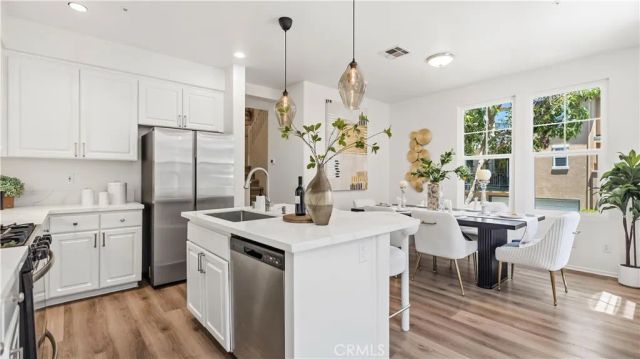 1 Warmspring, Aliso Viejo, CA 92656