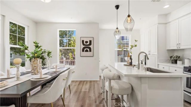 1 Warmspring, Aliso Viejo, CA 92656