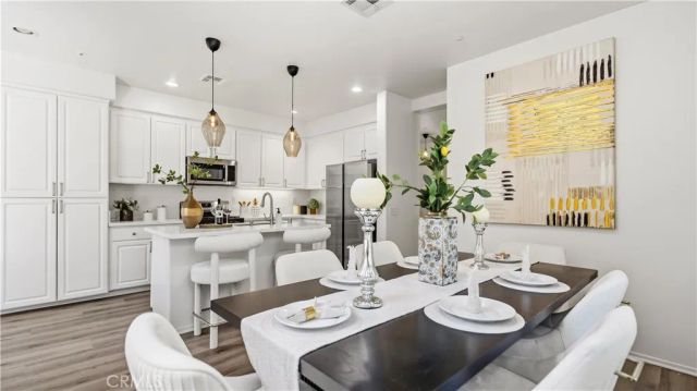1 Warmspring, Aliso Viejo, CA 92656
