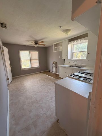 1806 ROSE STREET, Wichita Falls, TX 76301