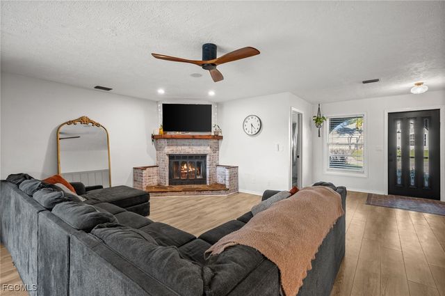 614 NE 1st AVE, Cape Coral, FL 33909