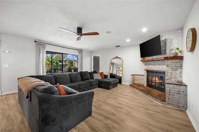 614 NE 1st AVE, Cape Coral, FL 33909