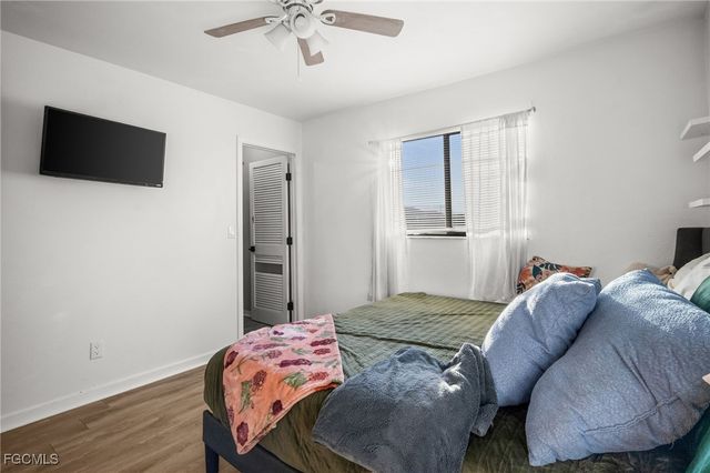 614 NE 1st AVE, Cape Coral, FL 33909