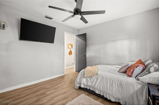 614 NE 1st AVE, Cape Coral, FL 33909