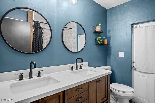 614 NE 1st AVE, Cape Coral, FL 33909