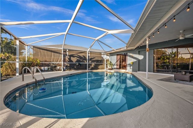 614 NE 1st AVE, Cape Coral, FL 33909