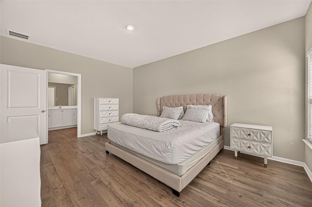 6402 Autumn Equinox Drive, Houston, TX 77048