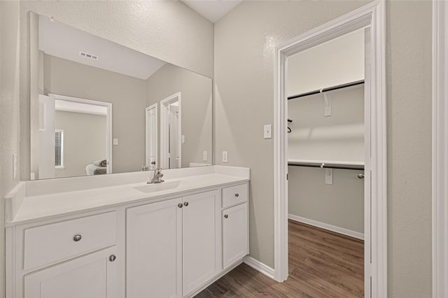 6402 Autumn Equinox Drive, Houston, TX 77048