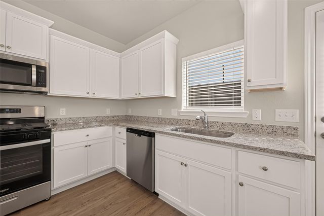 6402 Autumn Equinox Drive, Houston, TX 77048
