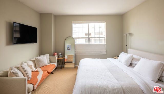 930 N Doheny Drive 305, West Hollywood, CA 90069