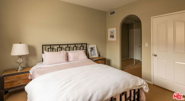 930 N Doheny Drive 305, West Hollywood, CA 90069