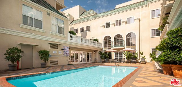 930 N Doheny Drive 305, West Hollywood, CA 90069