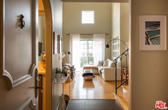 930 N Doheny Drive 305, West Hollywood, CA 90069