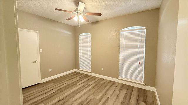 2709 Serenade Court, Arlington, TX 76015