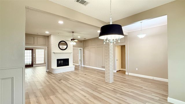2709 Serenade Court, Arlington, TX 76015