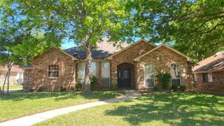 2709 Serenade Court, Arlington, TX 76015