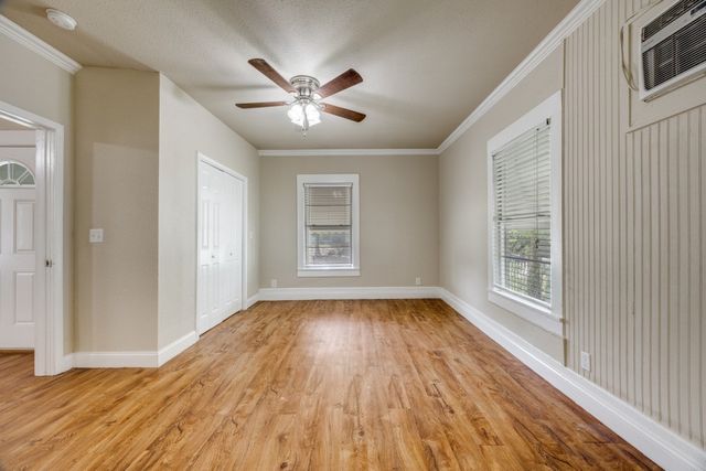 913 W Day Street, Denison, TX 75020