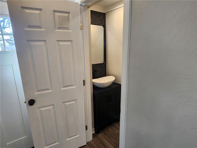 1112 Montana Ave, Harrison Twp, PA 15065