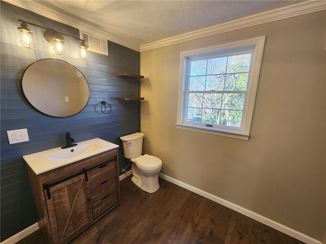 1112 Montana Ave, Harrison Twp, PA 15065