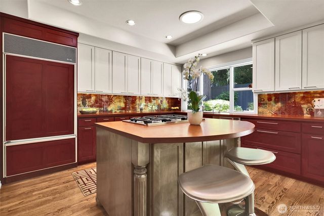 1434 108th Avenue NE, Bellevue, WA 98004
