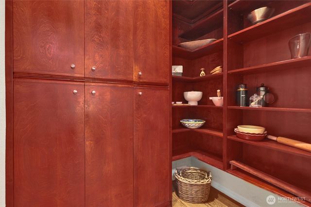 1434 108th Avenue NE, Bellevue, WA 98004