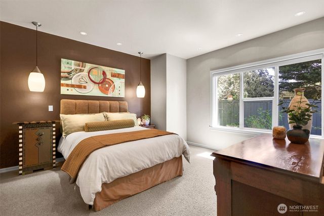 1434 108th Avenue NE, Bellevue, WA 98004