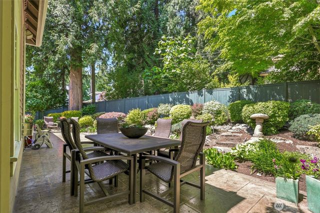 1434 108th Avenue NE, Bellevue, WA 98004