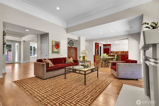 1434 108th Avenue NE, Bellevue, WA 98004