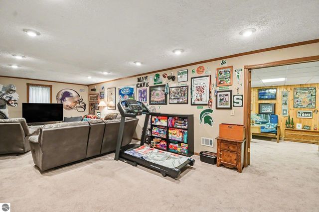 513 Westwind Lane, Ithaca, MI 48847