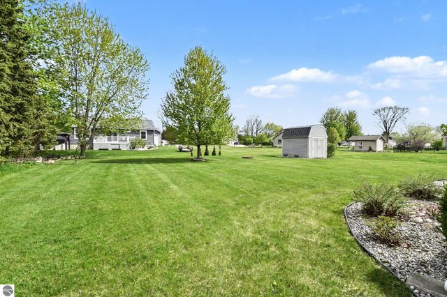 513 Westwind Lane, Ithaca, MI 48847