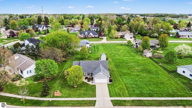 513 Westwind Lane, Ithaca, MI 48847