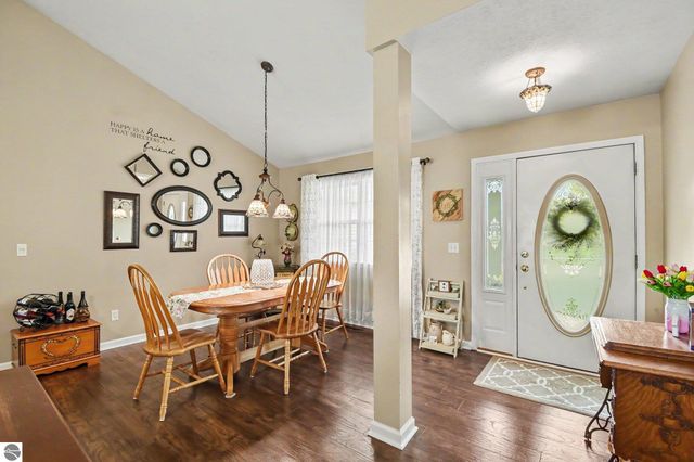 513 Westwind Lane, Ithaca, MI 48847
