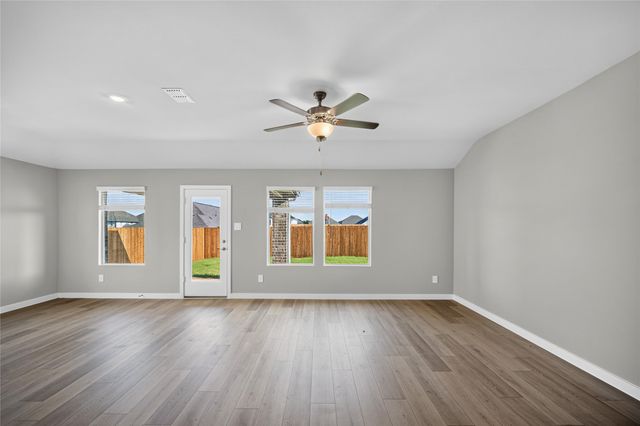 1932 Tradition Drive, Seagoville, TX 75159