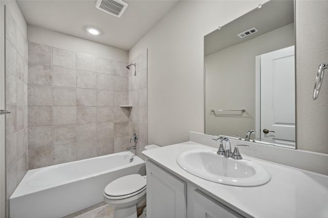 1932 Tradition Drive, Seagoville, TX 75159