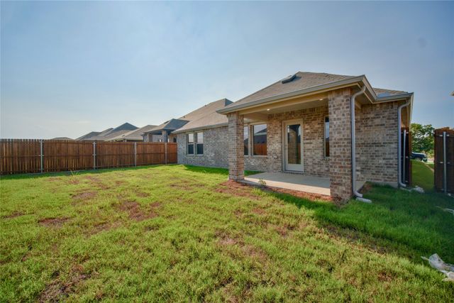 1932 Tradition Drive, Seagoville, TX 75159