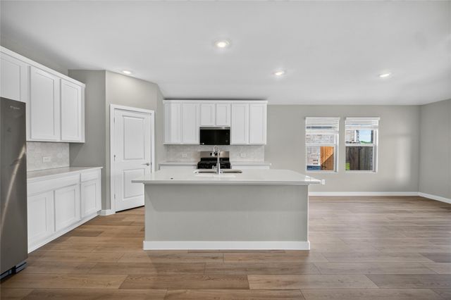 1932 Tradition Drive, Seagoville, TX 75159