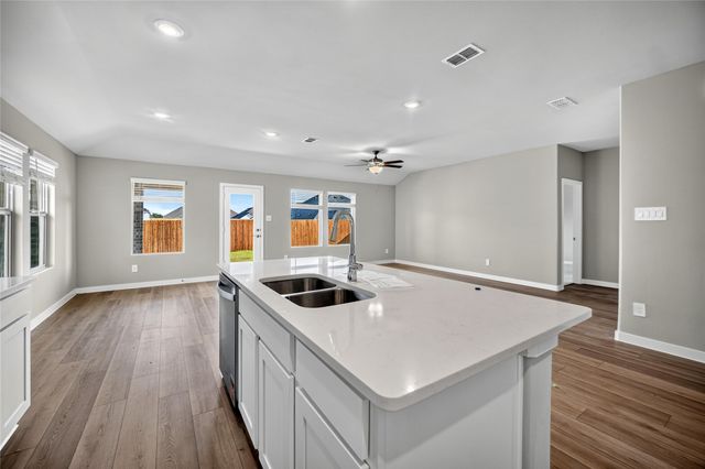 1932 Tradition Drive, Seagoville, TX 75159