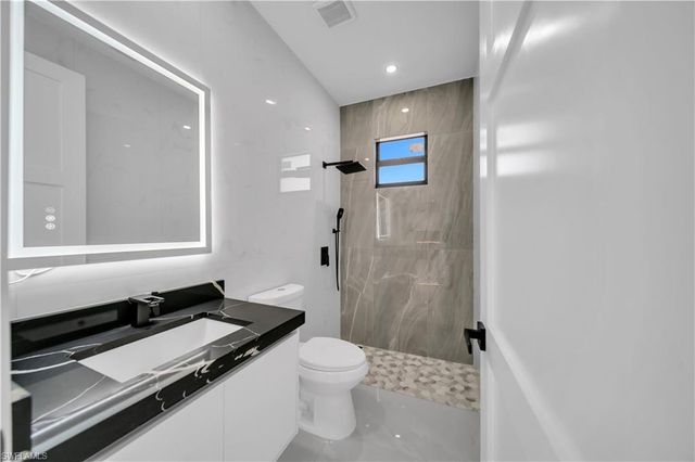 3210 29th ST W, Lehigh Acres, FL 33971