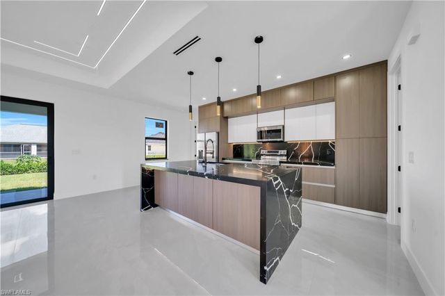 3210 29th ST W, Lehigh Acres, FL 33971