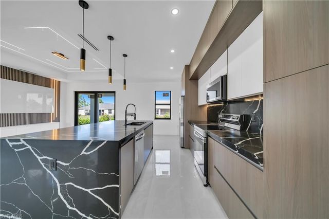 3210 29th ST W, Lehigh Acres, FL 33971