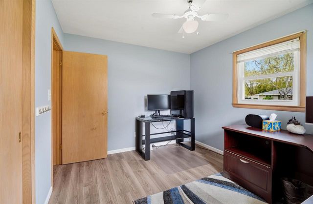 920 LONDON STREET, Menasha, WI 54952
