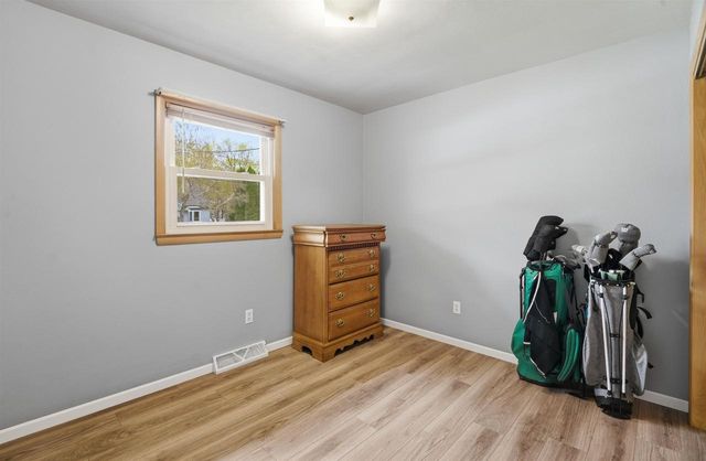 920 LONDON STREET, Menasha, WI 54952