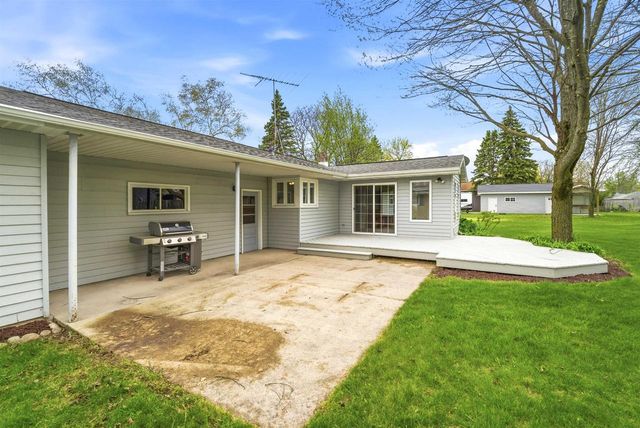 920 LONDON STREET, Menasha, WI 54952