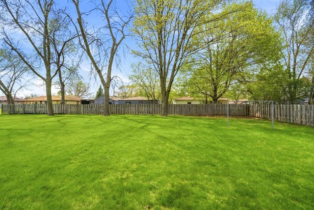 920 LONDON STREET, Menasha, WI 54952