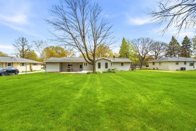 920 LONDON STREET, Menasha, WI 54952