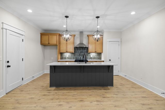 2058 Grace Johns Cir, Murfreesboro, TN 37128