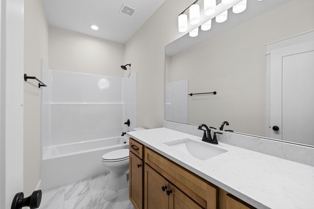 2058 Grace Johns Cir, Murfreesboro, TN 37128