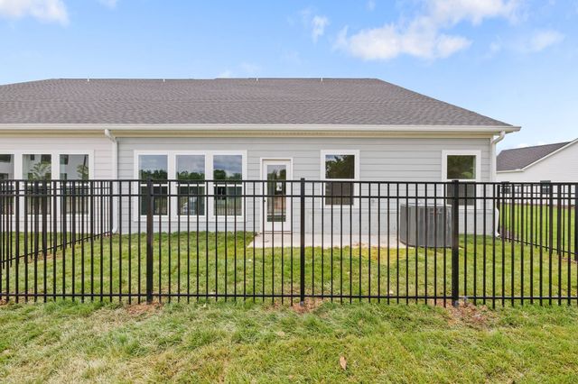 2058 Grace Johns Cir, Murfreesboro, TN 37128