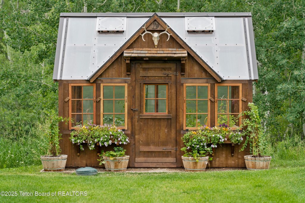 2815 N BLACK SHEEP FARM Road, Alta, WY 83414 photo 33