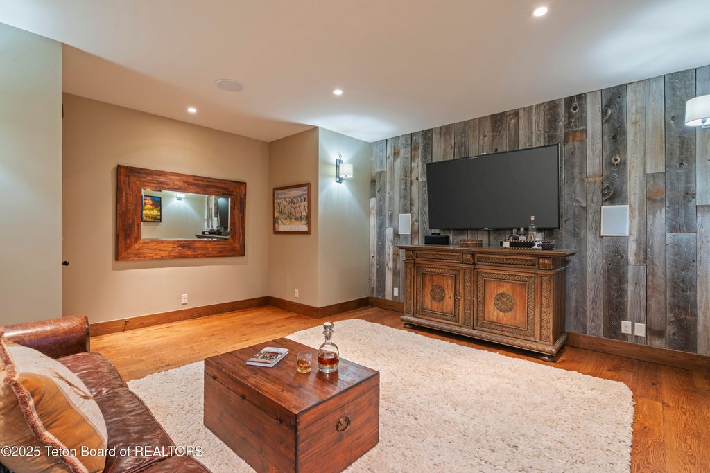 2815 N BLACK SHEEP FARM Road, Alta, WY 83414 photo 9